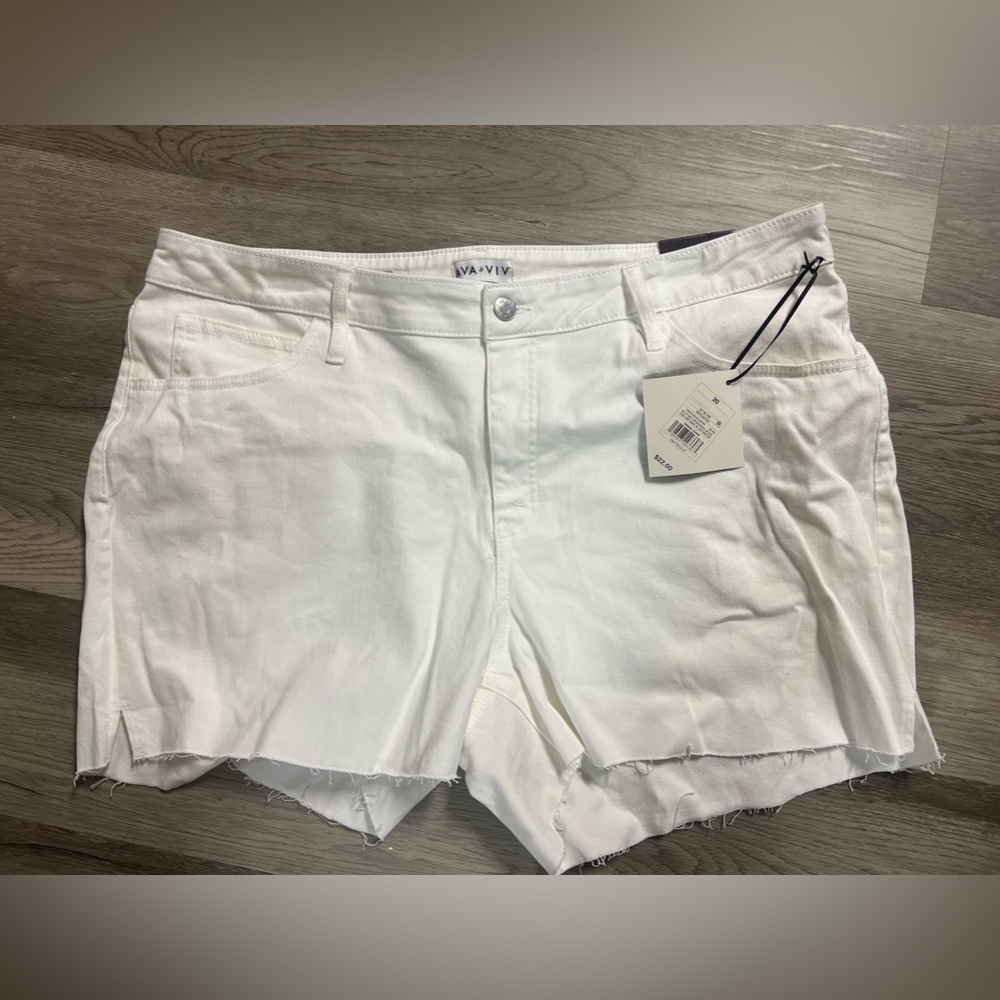 Women’s cutoff shorts size 20 NWT
